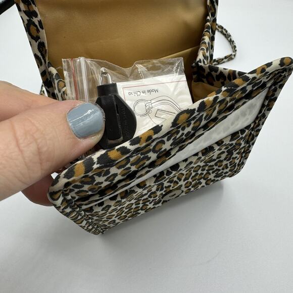 Travelon Leopard Crossbody Bag Travel - Picture 8 of 9